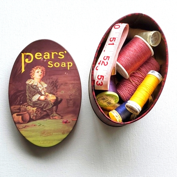 Vintage Yesteryear Pears Soap Oval Tin Trinket Box Small - Picture 6 of 7